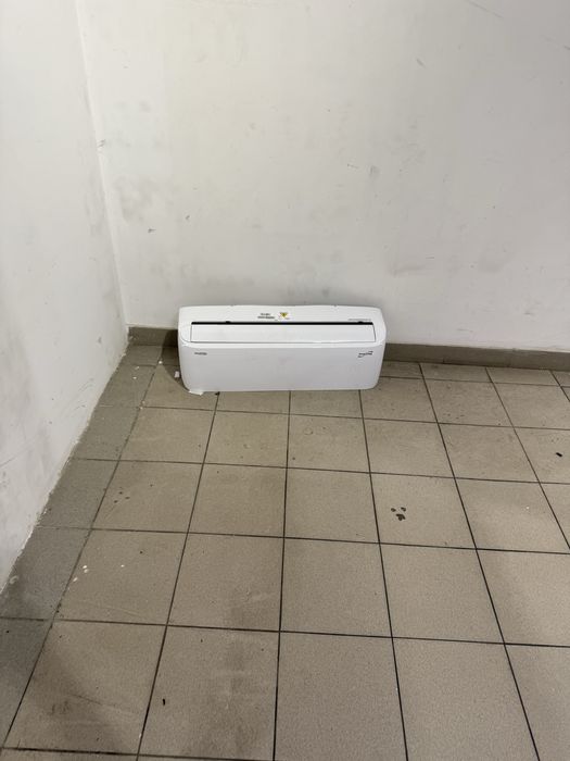 Кондиціонер neoclima інверторний 50кв 2 шт з комплектуючими трубами.