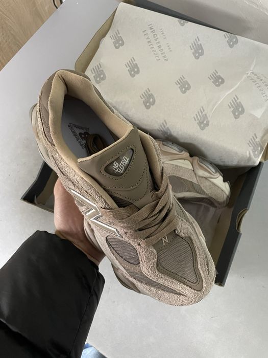 Кроссовки New Balance 9060 Mushroom 36-45