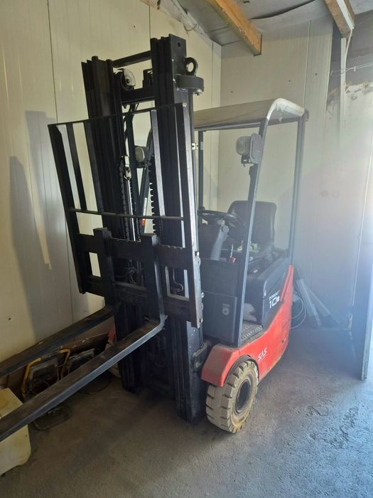 Hala magazynowa chłodnia rampa