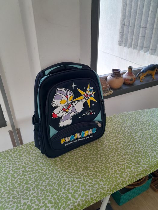 Vendo Mochila de Criança muito bonita nova