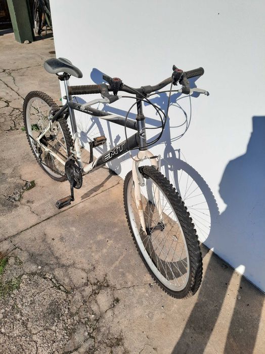 Bicicleta EMT Terrain Series