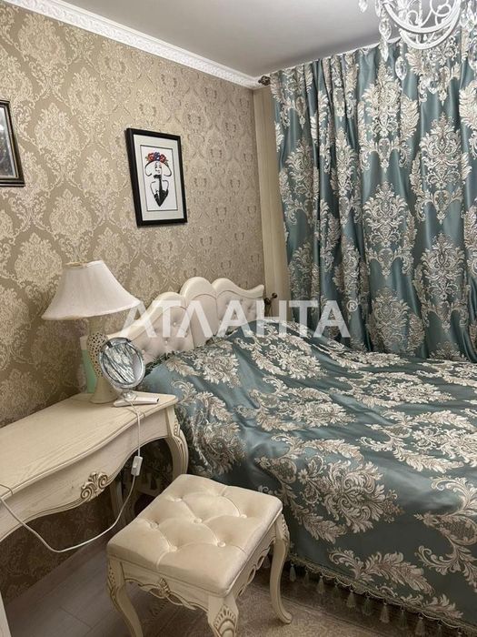 Продам 3 комнатную квартиру в кирпичном спецпроекте. Слободка