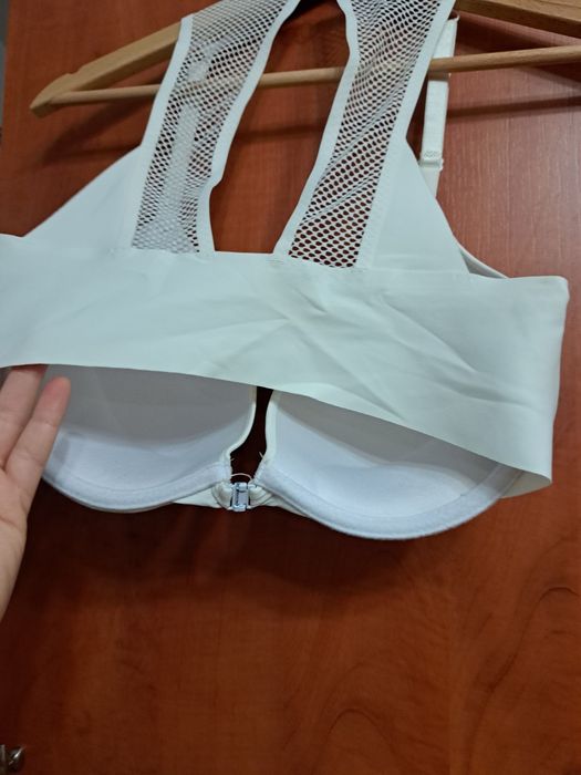 Piękny biustonosz 80 c sprawdz wymiary Nowy