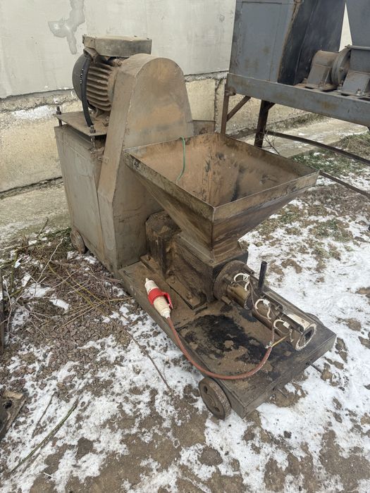 Продам пресс для брикетов