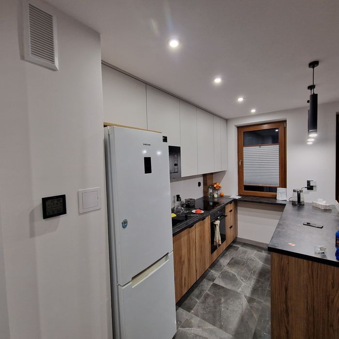 Meble Na Wymiar- Kuchenne,Szafy,Garderoby,Sypialnie...