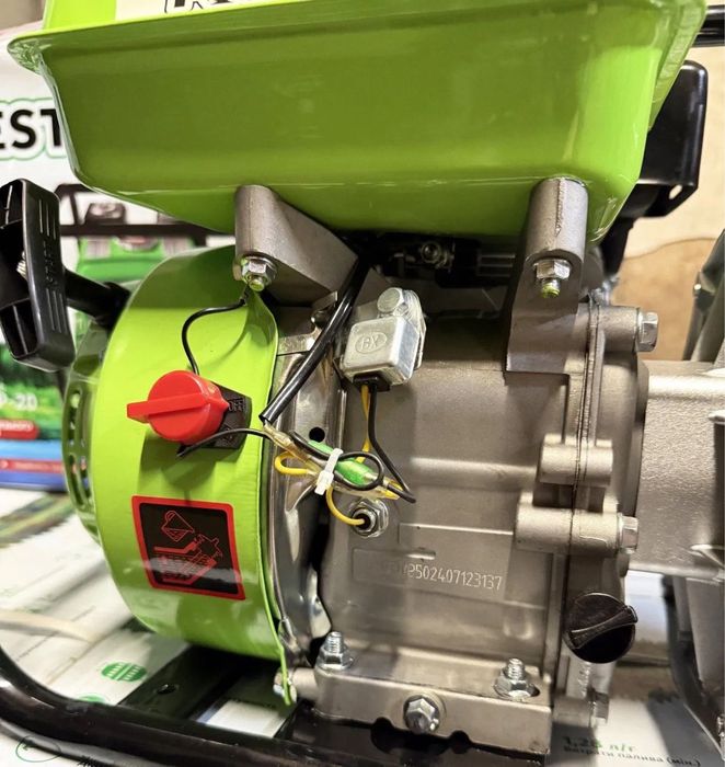 Є гарантія! Мотопомпа бензинова GREEN FORESTER Бензиновая мотопомпа