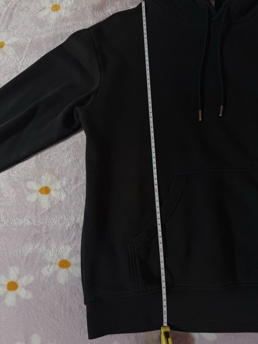 czarna bluza z kapturem H&M