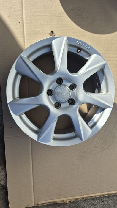 Felgi aluminiowe 16", 5x105, et38 ,6.5J. Otwór 70.
