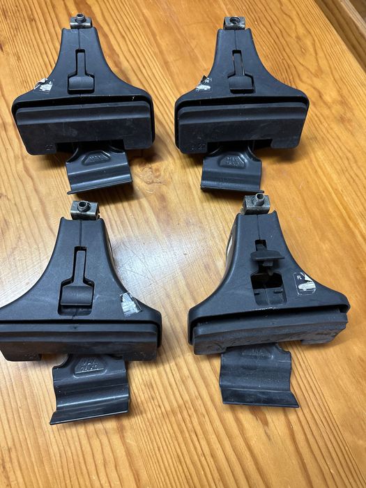 Kit Fixação Barras de tejadilho Thule para Renault Grand Scenic 2009