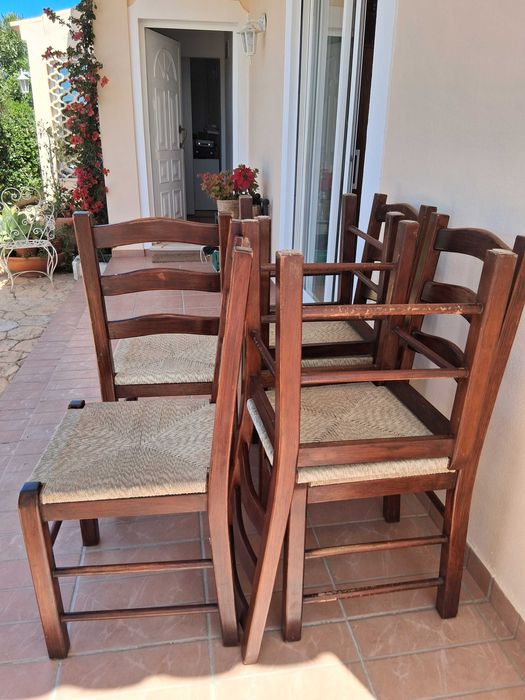 Excelentes cadeiras para mesa de jantar.