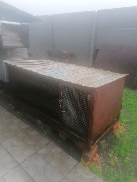 Клітка дерев'яна та металева