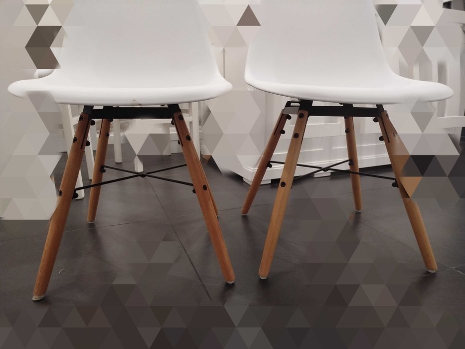 Conjunto duas cadeiras NOVAS!