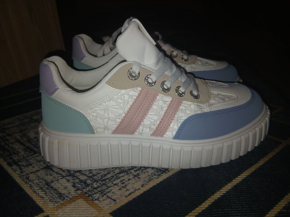 Sneakersy adidasy na grubej podeszwie