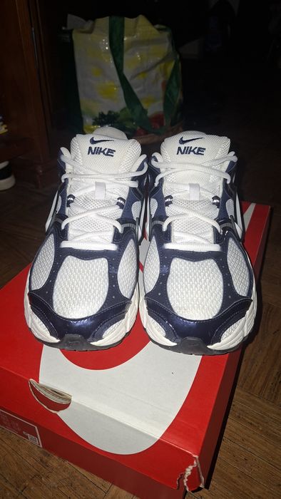 Sapatilhas Nike V5 RNR (Branco / Azul Marinho / Prata) – Como Novas / Originais