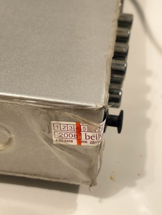 Odtwarzacz DVD z kablami RCA