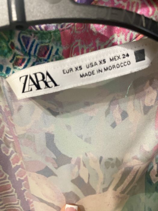 Блузи Zara розмір s