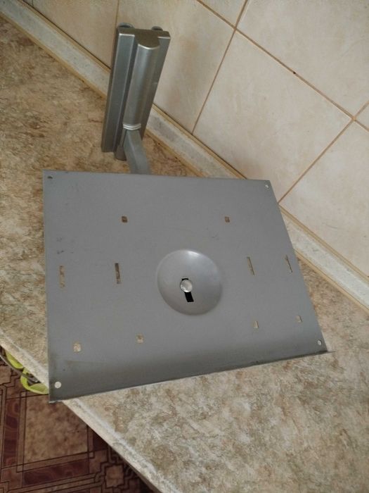 Кронштейн/ полка для техніки