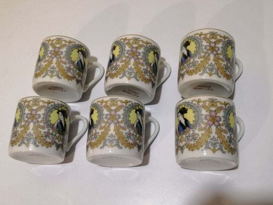 Фарфоровый кофейный сервиз