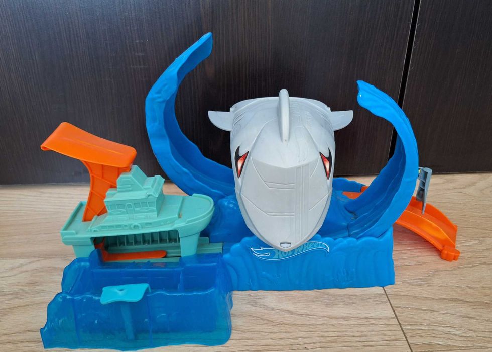 Hot Wheels Roborekin