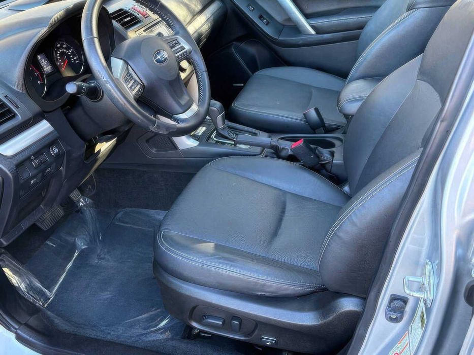 Subaru Forester Touring      2015