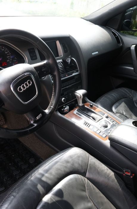 Продам Audi Q7 3.0 TDI
