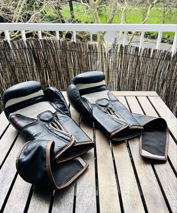Luvas de kickboxing Outshock