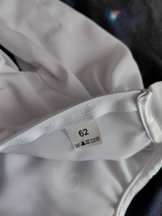 Sprzedam Ubranka do Chrztu rozmiar 62cm