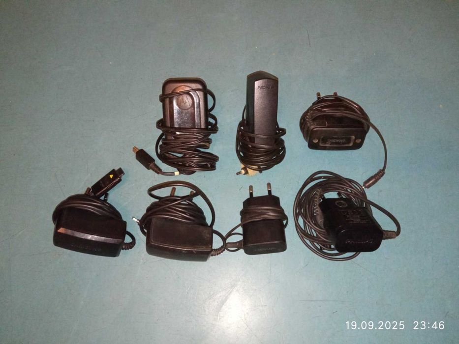 Блоки живлення та перехідники для зарядки від авто