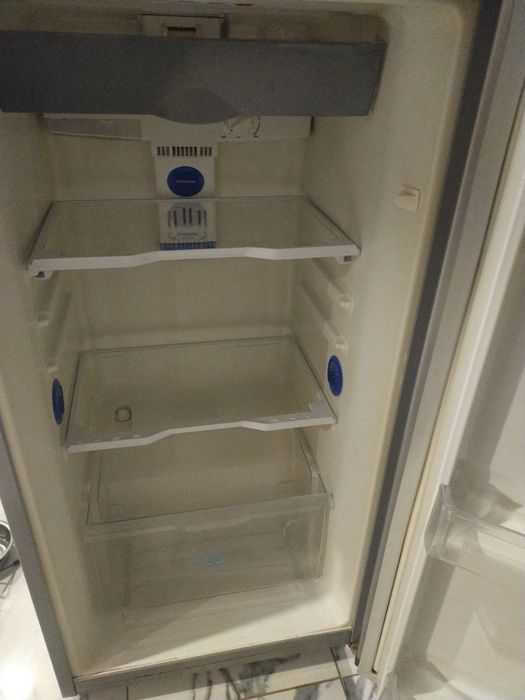 Продам Холодильник whirlpool самовывоз