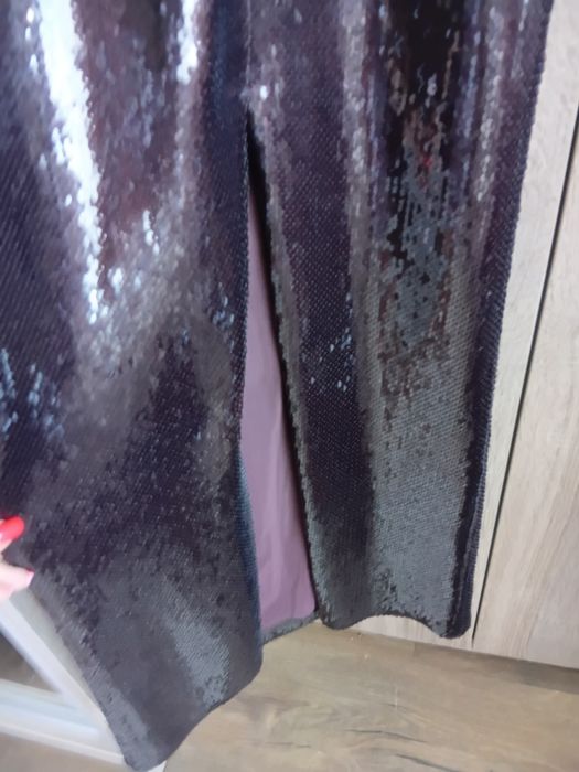 Вечірня жіноча сукня