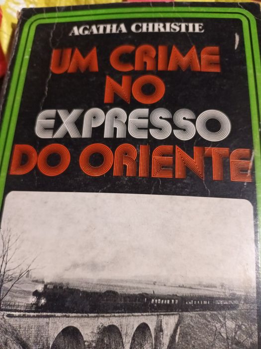 Vários livros,  vários preços