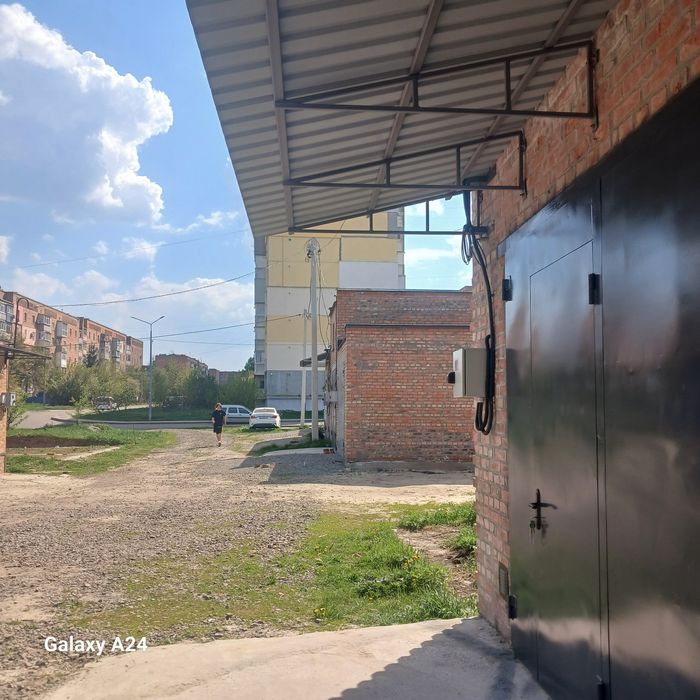 Продам гараж на Марії Башкірцевої