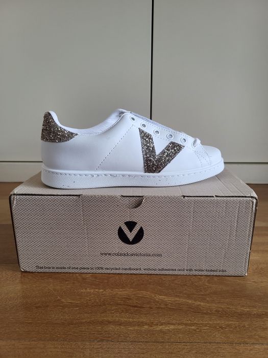 Sapatilhas  Glitter Dourado - Victoria (NOVAS)