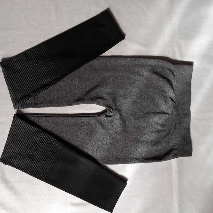 Legginsy damskie sportowe szaro-czarne - S