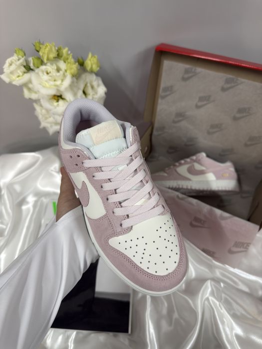 Жіночі кросівки Nike Dunk Low Sail Pink найк данк рожеві натуралтна замша