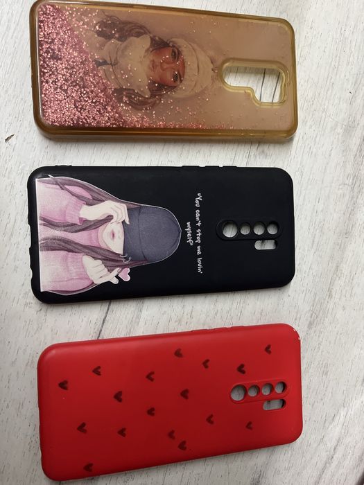 Продам чохли на  редмі 9