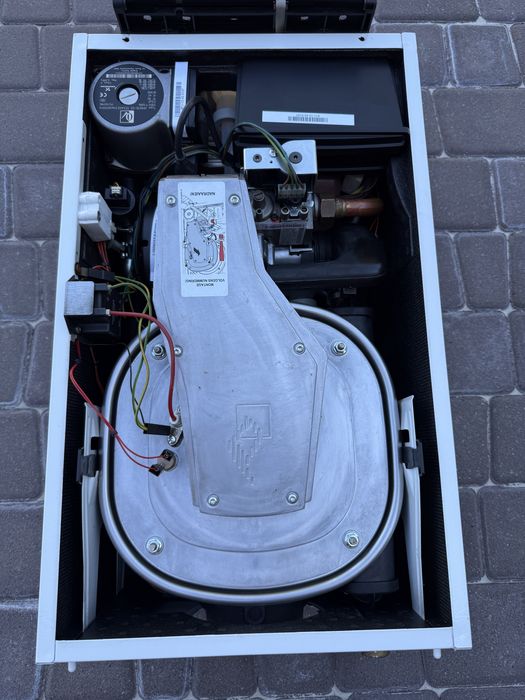 Nefit Bosch ProLine 24kw Конденсаційний 2контурний газовий котел