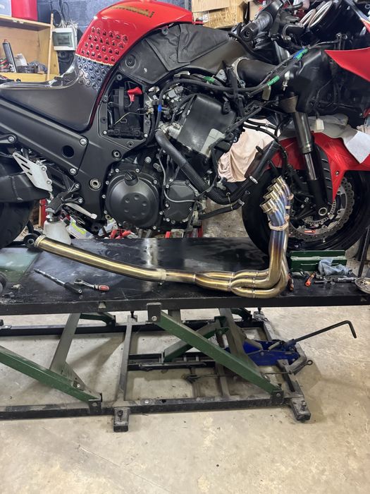 kawasaki zzr1400 - купить мотозапчасти - Цена на OLX.ua