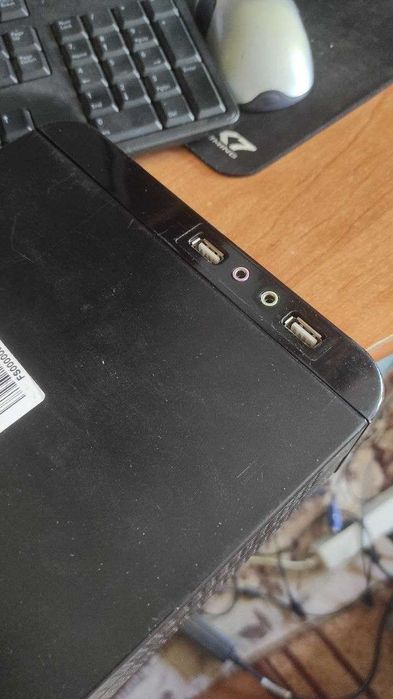 Компактний ПК / неттоп Intel Core i3-8100, 16 ГБ DDR4, SSD 240 ГБ
