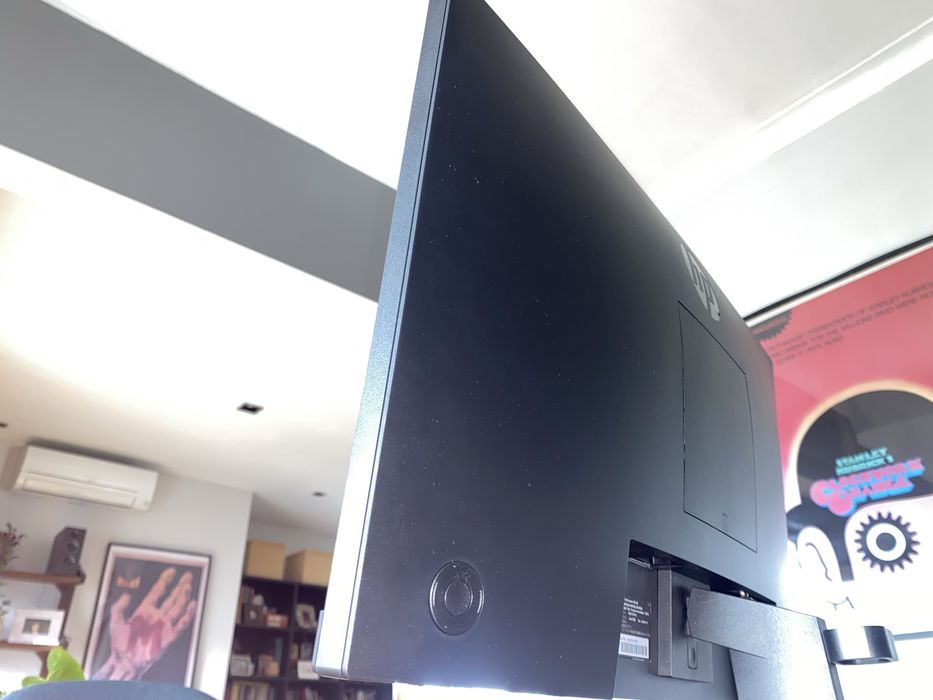 Monitor HP V24V (23.8" - FHD - VA) - Excelente estado