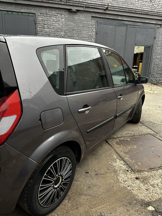 Рено Сценік 2003 року