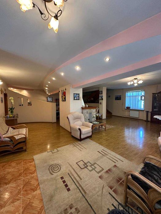 Будинок в Молодіжному