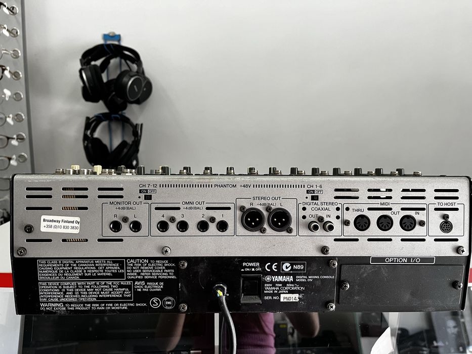 Зам Мікшерний пульт Yamaha Digital Console 01V