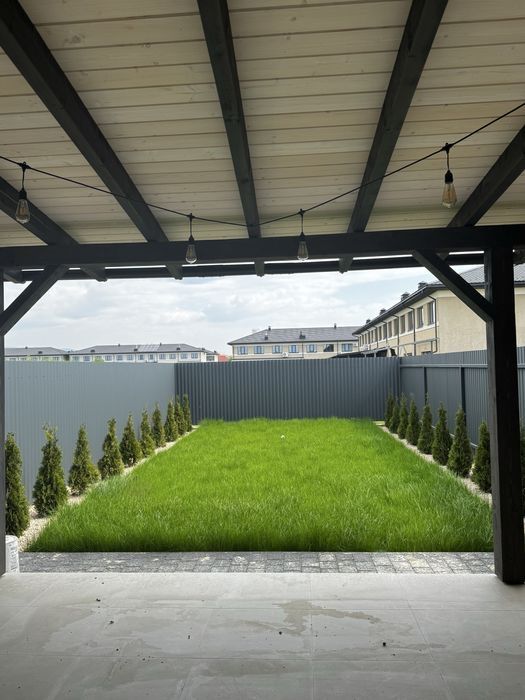 Продаж стильного таунхаусу, New Village