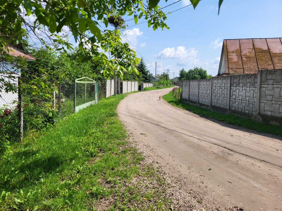 Ділянка 30 сот. Прямий вихід до озера