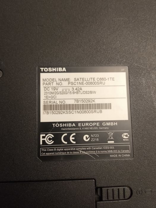 Ноутбук TOSHIBA в гарному стані
