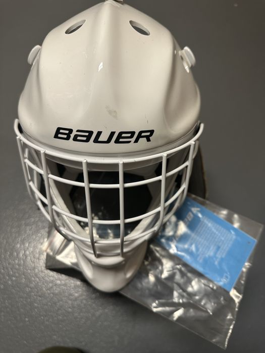 BAUER Mascara Hoquei Patins NOVA criança