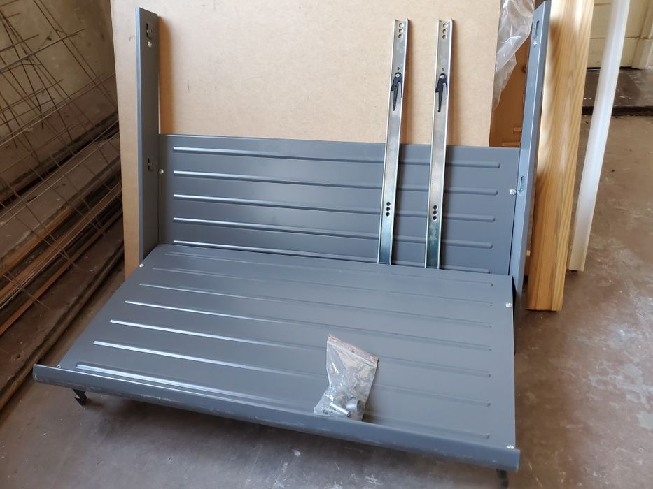 Wysuwana półka na buty + drążek  IKEA Komplement