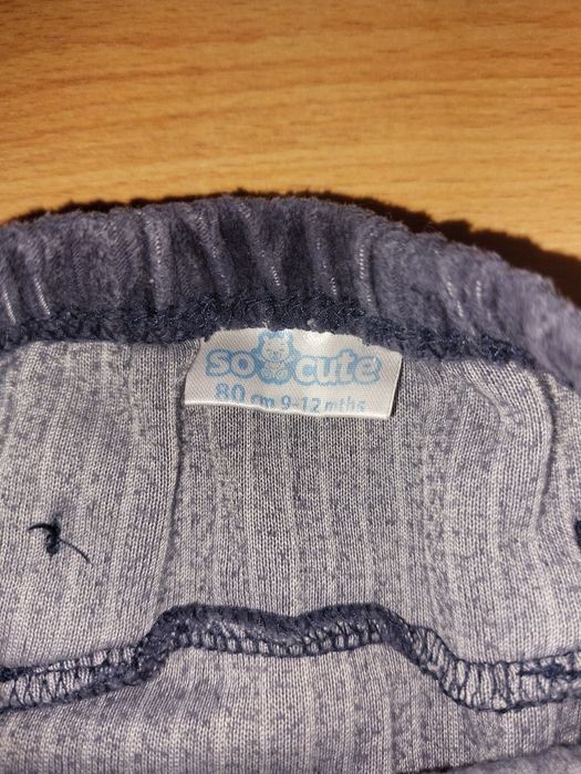 Spodnie niemowlęce chłopięce granatowe z misiem na pupie So Cute 80 cm