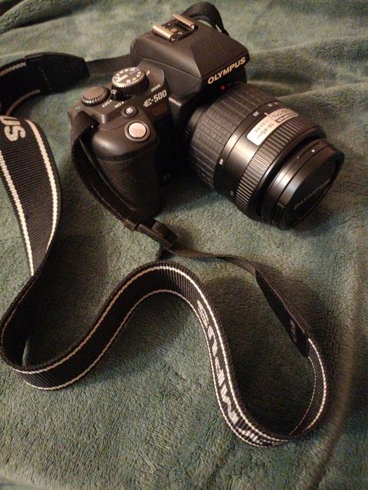 дзеркальна камера Olympus E-500